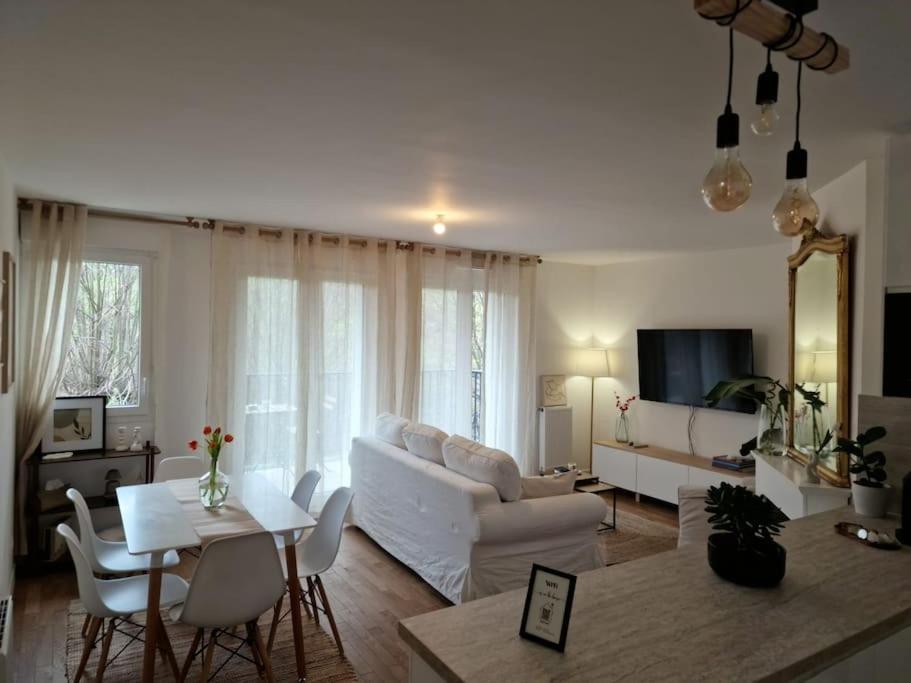 Cozy Apartment Near Paris Clamart ภายนอก รูปภาพ